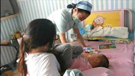 考研妈妈陪女儿考研双双被录取：默默备考老公不知情