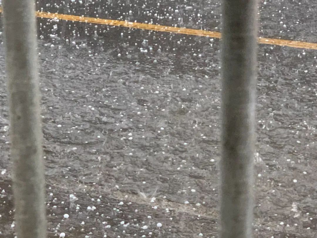 震惊信阳今天下冰雹了