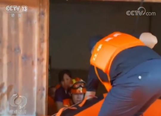 四川暴雨焦点访谈：南方持续暴雨致多地受灾，被困群众怎么样了？