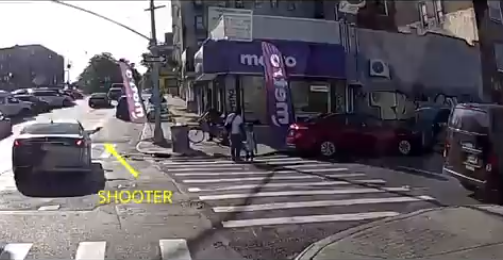 罗宾逊|现场：美国黑人男子和女儿牵手逛街时被杀 凶手躲车里连开数枪