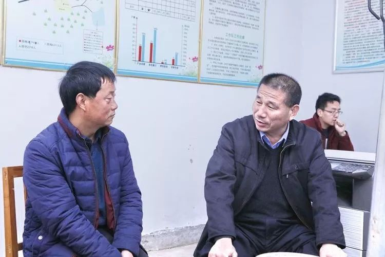 渑池县政府党组成员公安局党委书记局长袁奇峰深入段村乡指导脱贫攻坚