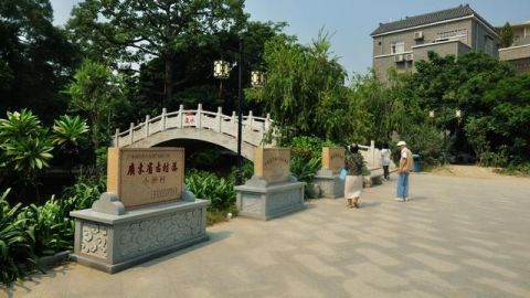 建筑广东一古村，被称为“南方周庄”，艺术气息浓厚，现为热门打卡地