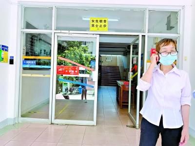 大学8日起武汉高校毕业生陆续返校 毕业摄影区也贴心准备好了