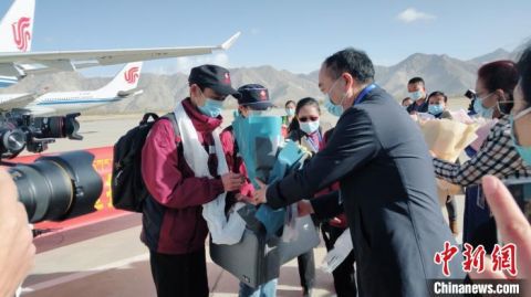 [平安]西藏3名援湖北疾控人员平安返藏