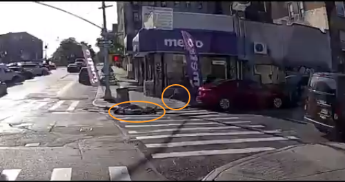 罗宾逊|现场：美国黑人男子和女儿牵手逛街时被杀 凶手躲车里连开数枪