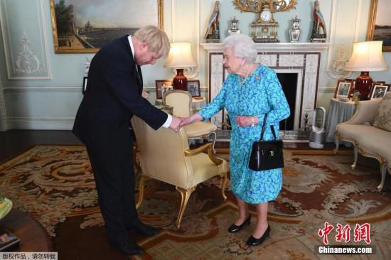 当地时间7月24日，鲍里斯·约翰逊应女王邀请成为英国第55任首相。
