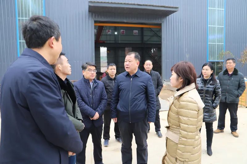 何军到豫灵镇调研督导重点项目建设工作