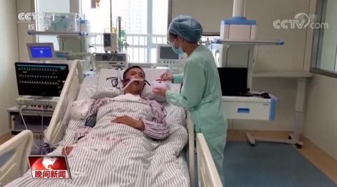 |心疼！被洪水卷走负伤战士呼吸道有浮萍草