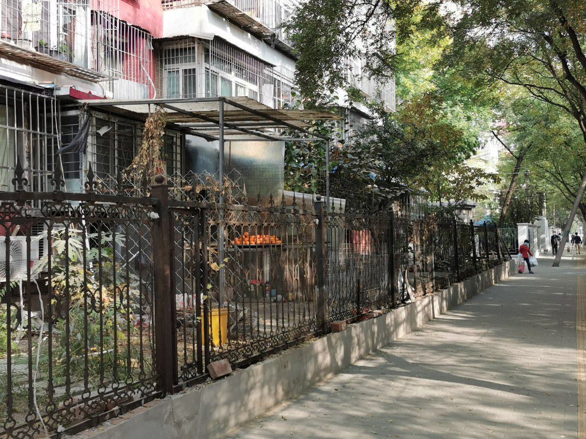 |多年私搭乱建导致邻里矛盾停车困难，北京蒲安里小区老难题怎么破？