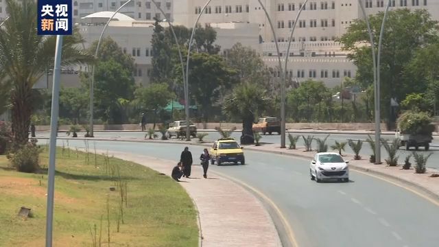 叙利亚危机|叙利亚油荒持续 民众排队24小时仍难加到油