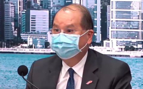 公共场所|香港防疫升级：限聚令收至2人 餐厅禁堂食 公共场所戴口罩