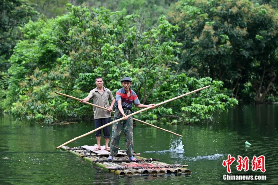 『』怪事！明明最近没下雨，广西这小山村咋被大水淹了？