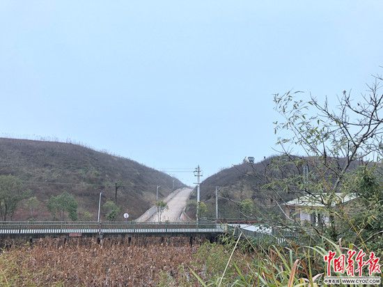 老屋沖組北面的土山。