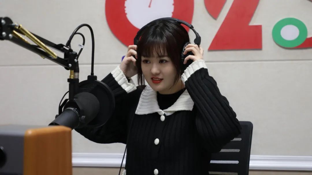 主播:小轩主播:大姚还有可爱的导播"童鞋"我们是锐意进取的团队不仅能