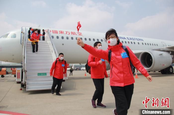 民用航空■东航包机再赴武汉 接回上海援鄂医疗队142名医护人员