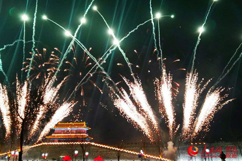 最美小年夜!河北正定上演酷炫电子烟花秀(组图