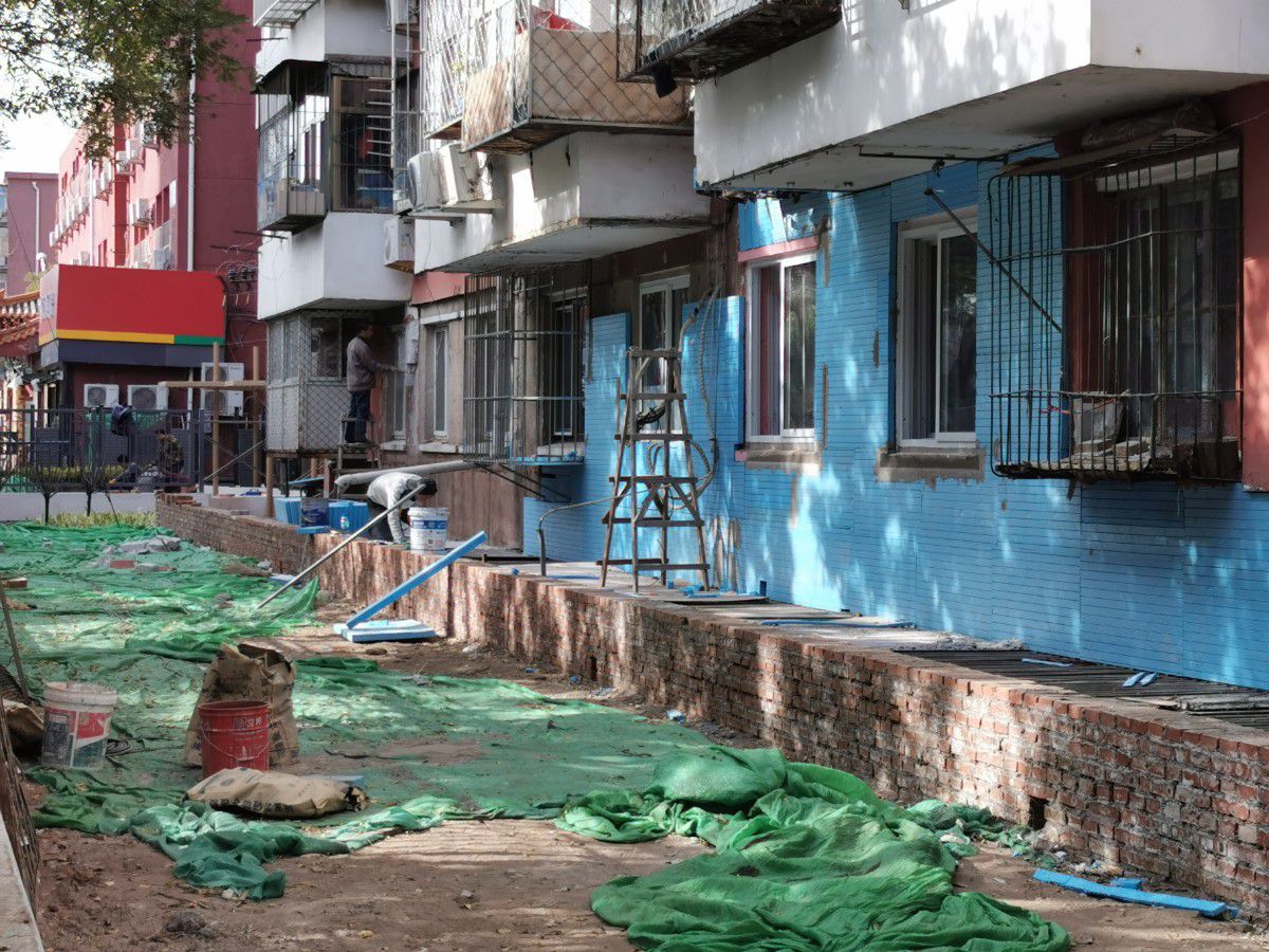 |多年私搭乱建导致邻里矛盾停车困难，北京蒲安里小区老难题怎么破？