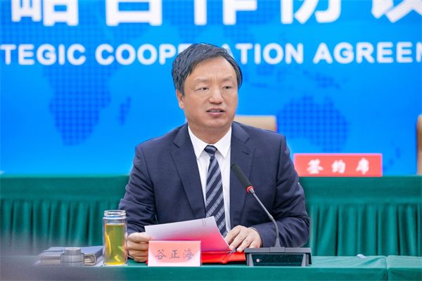 政府县长张秀萍,县委常委,政府常务副县长程刚;廊坊银行党委书记李克