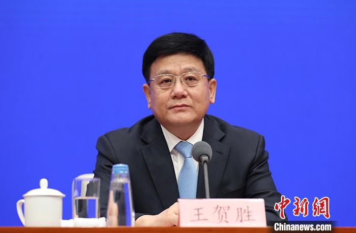 疫情|秋冬季新冠肺炎疫情如何防控？国家卫健委回应