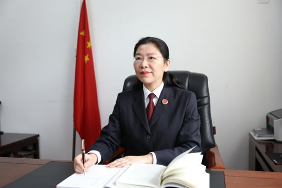 常凤琳阳春三月,万物复苏.