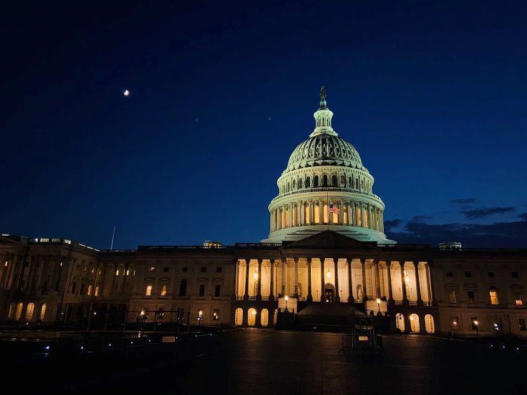 国际社会|北美观察丨抗疫半年后 美国各地政府又面临新危机