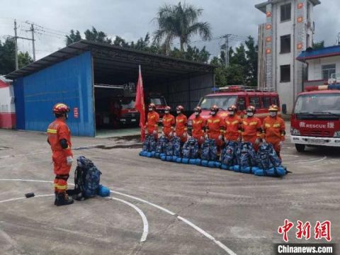 澜沧县多少人口_澜沧县地图