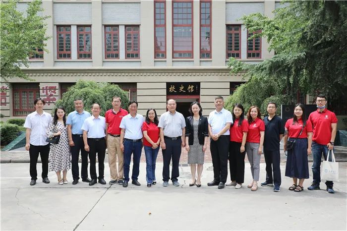 上海大学|上海大学优秀生源基地授牌仪式在河南省实验中学举行