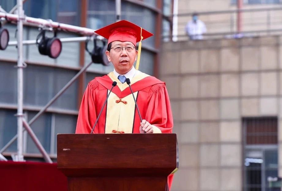 钱旭红华东师范大学校长钱旭红：天降大任 苦难出头 花繁九州