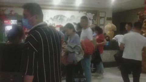 违法犯罪|公司带22名员工进山团建迷路被困 警方连夜开展救援