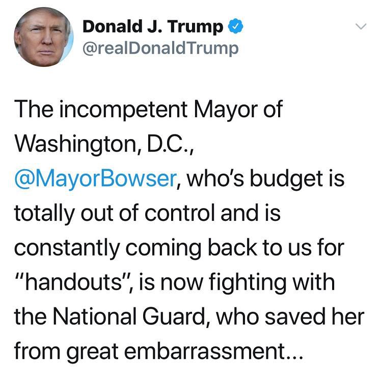 特朗普特朗普一天发200条推 美国网友怎么看？