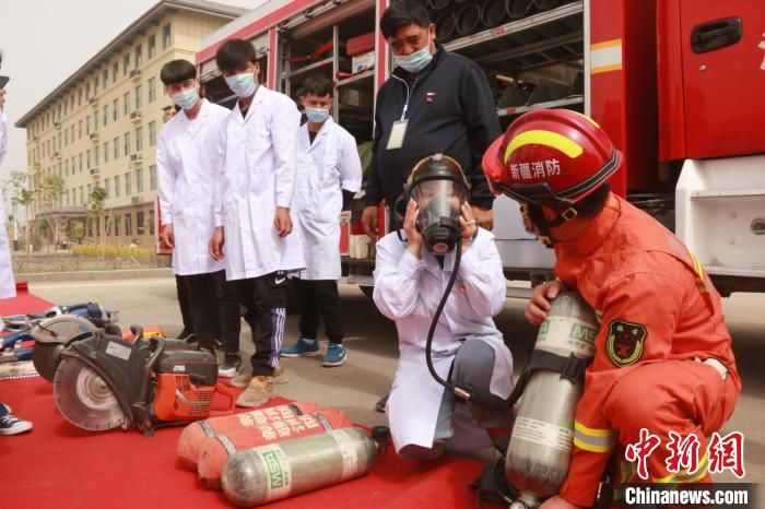 全国防灾减灾日新疆各地消防修炼“十八般武艺” 提高防灾减灾应急能力