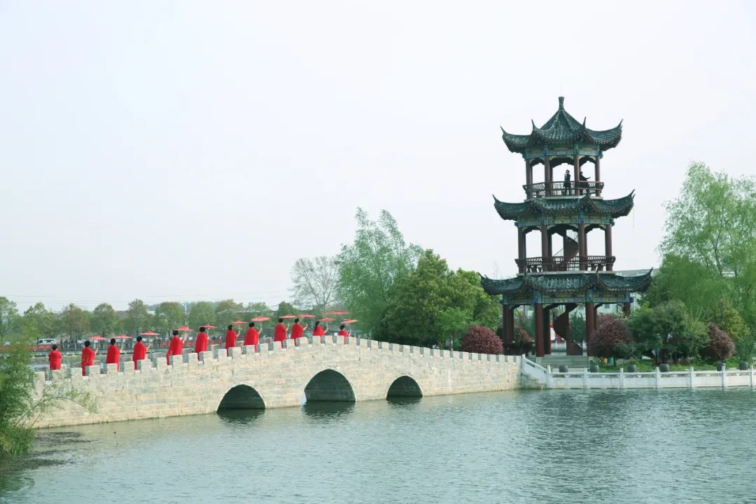 潢川县连岗村绿色扮靓家园红色引领未来