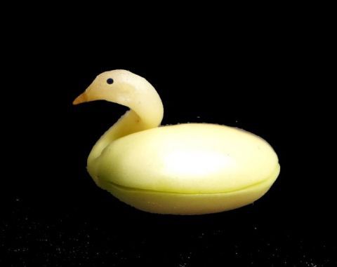 蔬菜|丝瓜熊猫、菜叶鸵鸟……河南这位买菜大爷用蔬菜创造了“动物世界”