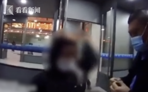 |13岁男孩负气出走 铁警猛灌“鸡汤”助母子和好