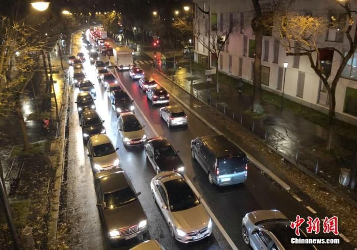 法国大城市抑制交通污染排行:巴黎第一 马赛垫