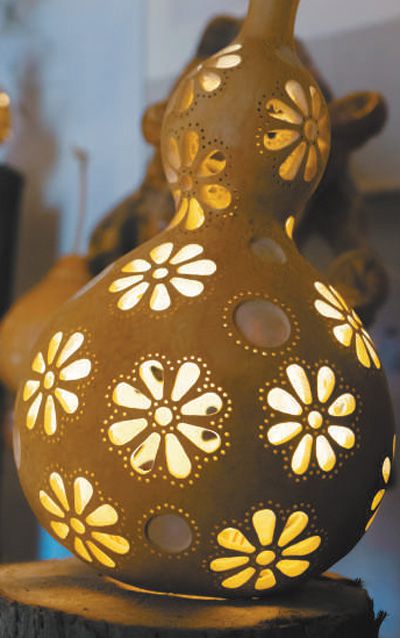 李德华葫芦烙画产业越做越大（逐梦小康）