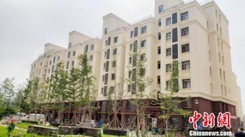 資料圖：河北唐縣易地扶貧搬遷縣城集中安置片區金泰城市花園小區。　徐巧明 攝