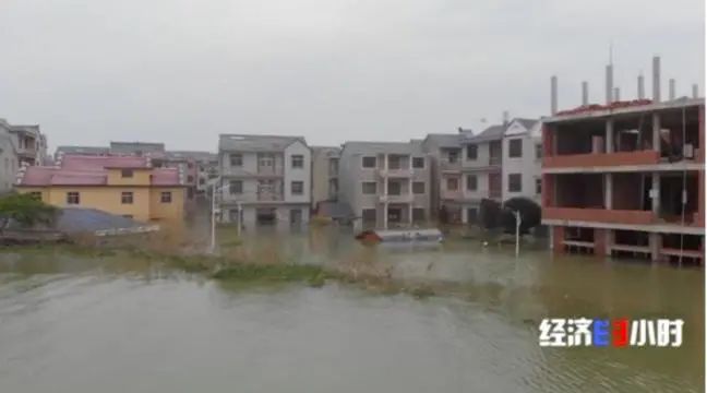 三农|一片汪洋！断电断路！不到2天，他们紧急建起364米浮桥！