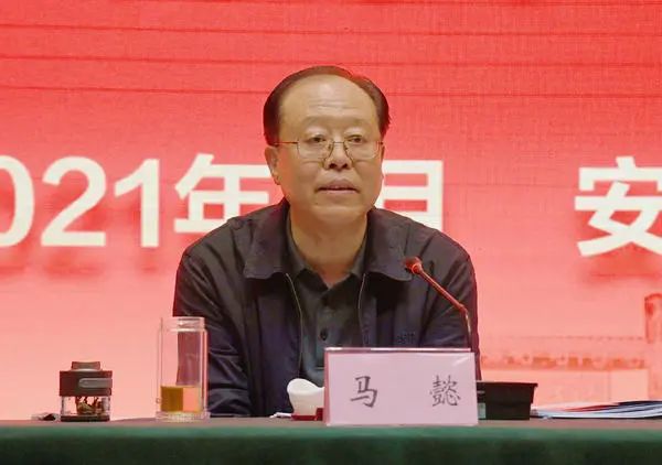 市委书记李公乐,省人大财经委主任委员,常委会财经预算工委主任李建庄