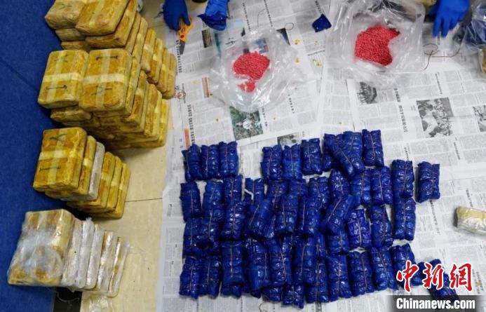 毒品|云南南涧警方查获毒品大案 37公斤毒品堆成半堵墙