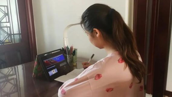 课程上网课比在教室还困？线上教学莫千篇一律