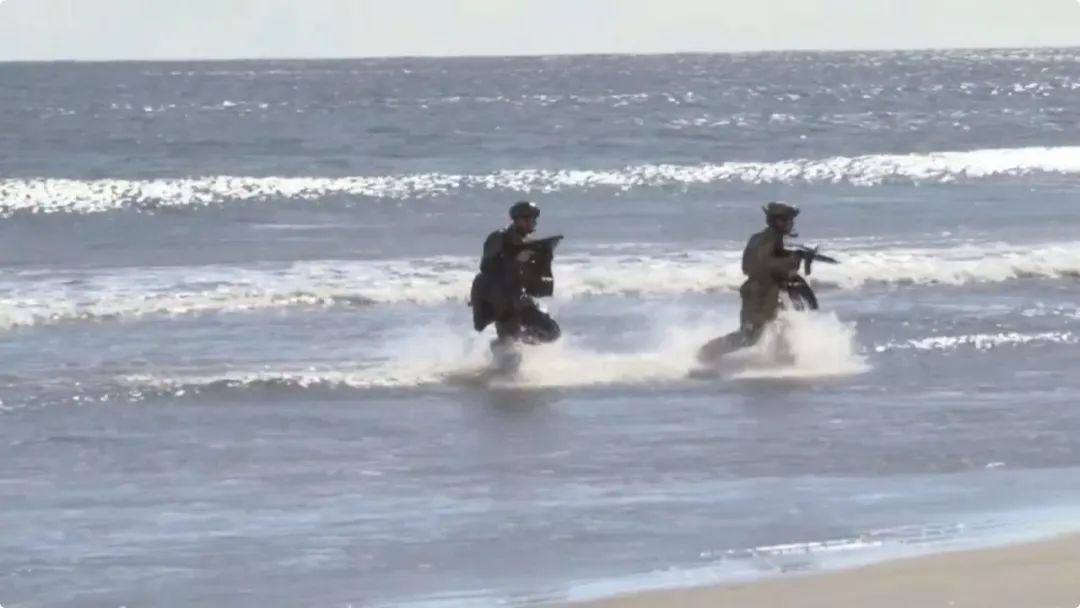 |想“打了就跑”？美军测试新战术，立刻被讽……