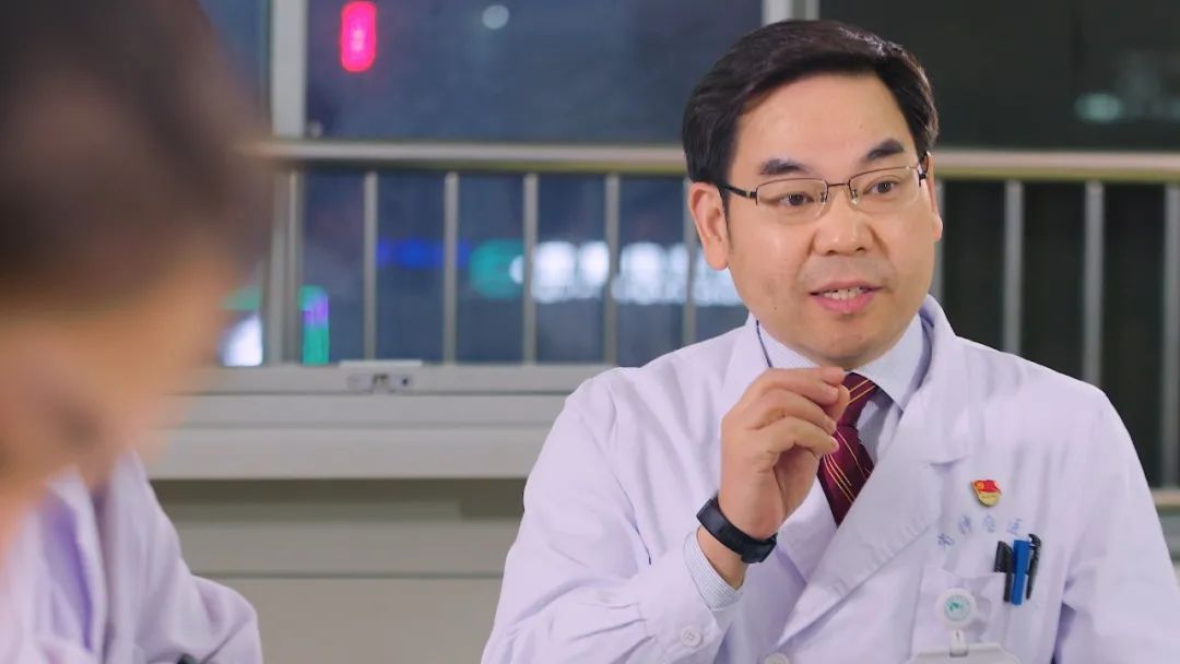 省肿瘤医院专家陈小兵荣获河南最美科技工作者