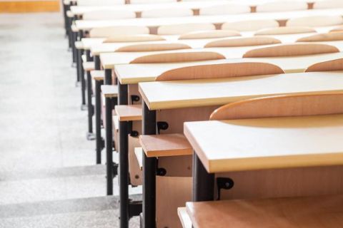 大学|这三所211大学容易被忽略，报考人少，可以捡漏