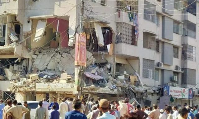 |巴基斯坦卡拉奇时隔一天又发生爆炸，已造成至少3死15伤