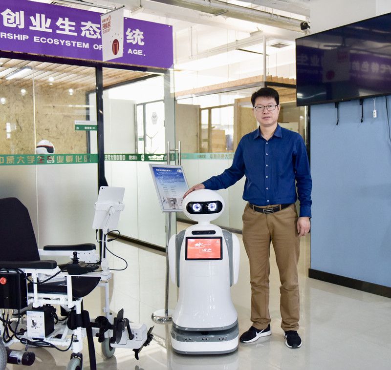 智能机器人应用研究（河南）中心执行主任，河南北理华汇机器人科技有限公司执行总裁 潘浩儒2_副本