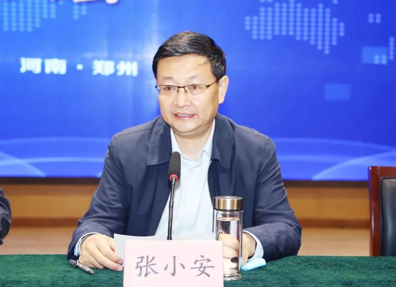 杨力勇,河南省医学科普学会秘书长耿忠民,郑大三附院院长,教授张小安