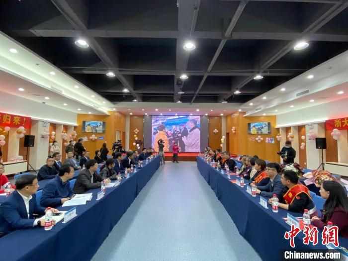 『义乌』去时无畏归来无恙 浙江义乌援湖北白衣战士平安归乡