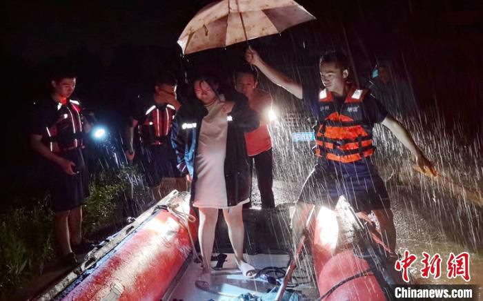 时政|四川入汛以来已发生地质灾害350起 避险转移群众5.8万余人