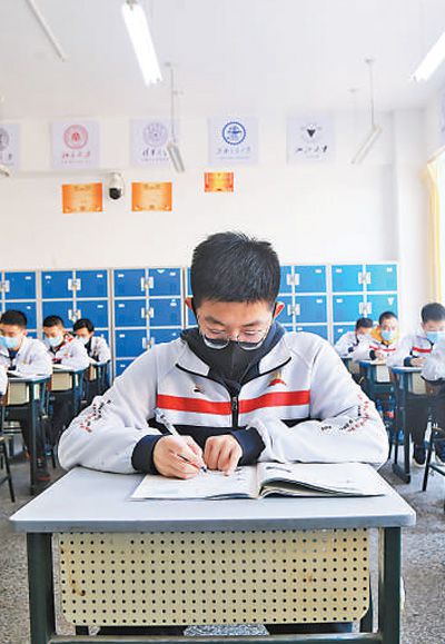 [幼儿园]又闻琅琅读书声